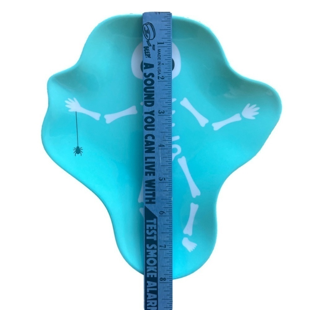 6 ct bats & skeleton melamine plates - Picture 7 of 9